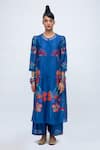 Buy_Lila_Blue Cotton Silk Blend Printed Floral Round Cheema Straight Kurta And Pant Set _at_Aza_Fashions