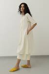 Silai Studio_Off White Poplin V-neck Pintucked Bodice Kurta With Pant_Online_at_Aza_Fashions