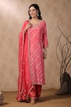 Palak Khandelwal_Pink Silk Embroidered Sequins V Neck Leheriya Pattern Kurta Set _Online_at_Aza_Fashions