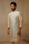 Vanshik_Green Silk Embroidery Bloom Garden Bundi Kurta Set _Online_at_Aza_Fashions