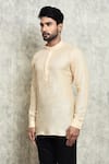 Buy_Arihant Rai Sinha_Peach Linen Plain Yarn Dyed Short Kurta _Online_at_Aza_Fashions