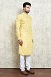 Arihant Rai Sinha_Yellow Linen Embroidery Mughal Print Kurta_at_Aza_Fashions