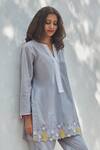 BO Tree_Gray Cotton Embroidery Split V-neck Floral Applique Grey Kurta Set _Online_at_Aza_Fashions