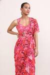 Miku Kumar_Pink Georgette Printed Floral Daffodil Pre-draped Saree With Blouse  _Online_at_Aza_Fashions
