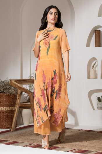 Buy_Preeti Mehta_Yellow Lurex, Polyester Embroidery Split Floral Bloom Pattern Kurta With Palazzo _at_Aza_Fashions
