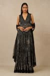 Buy_Tarun Tahiliani_Black Anarkali Textured Tulle Embroidery 3d Flower Plunge V Neck Set _at_Aza_Fashions