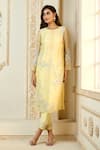 Aariyana Couture_Yellow Kurta And Dupatta Organza Embroidered Paisley Straight Set  _Online