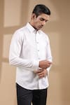 Raw & Rustic by Niti Bothra_White 100% Pure Supima Cotton With Natural Stretch Solid Half Angled Yoke Shirt _Online