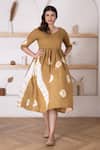 Buy_Pheeta_Brown Cotton Tie Dye Bandhej V Neck Dress _Online_at_Aza_Fashions