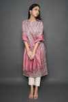 Kameez_Pink Tussar Embroidery Split V-neck Flower Butti Print Kurta With Dupatta _Online_at_Aza_Fashions