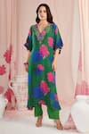 Buy_Negra Elegante_Green Crepe Printed Floral V-neck Kaftan With Pant  _at_Aza_Fashions