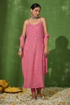 Buy_House of Chikankari_Pink Georgette Embroidery Chikankari Ruhina Trellis Kurta Pant Set  _at_Aza_Fashions