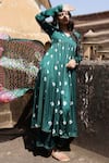 Gulaal_Green Modal Satin Tie-dye Bandhani V Neck Tie Dye Anarkali Pant Set _Online_at_Aza_Fashions