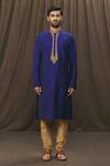 Samyukta Singhania_Blue Mandarin Collar Kurta And Gold Churidar Set_Online_at_Aza_Fashions
