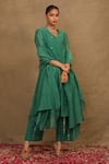 Buy_Trendy tokari_Green Silk Chanderi Embroidery Mirror V Spluttered Kurta Pant Set _Online_at_Aza_Fashions