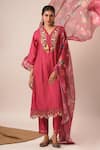 Buy_Avaha_Pink Viscose Silk Embroidered Thread V Neck Avani Mythri Work Kurta And Pant Set _at_Aza_Fashions