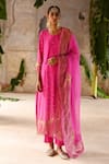 Buy_Deep Thee_Fuchsia Silk Embroidered Zari Kurta Round Neck Zardozi Pant Set _at_Aza_Fashions