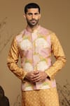 Kora By Nilesh Mitesh_Yellow Silk Printed Flower Botanical Bundi And Kurta Set _at_Aza_Fashions