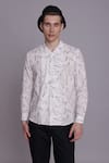 Buy_Lacquer Embassy_White Cotton Flex Print Falling Leaves Prairie Shirt _at_Aza_Fashions