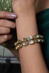Shop_Do Taara_Gold Plated Kundan Bracelet _Online_at_Aza_Fashions