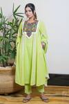 Buy_Ekavira_Green Cotton Mirrors, Lace Round Neck Jashna Embroidered Kurta Pant Set _at_Aza_Fashions