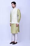 Buy_Arihant Rai Sinha_Cream Art Silk Thread Work Bloom Ditzy Floral Bundi Kurta Set 