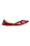 Buy_NR BY NIDHI RATHI_Maroon Floral Embroidered Juttis 