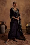 Buy_Roze_Black Kurta And Palazzo- Lycra Velvet Hand Embroidered Floral Blunt V Razia Set _at_Aza_Fashions