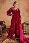 Buy_Roze_Pink Kurta And Palazzo- Micro Velvet Hand Embroidered Floral Razia Paisley Set _at_Aza_Fashions