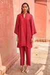Shop Dash And Dot Red Viscose Collared Rattan Print Tunic With Pant at Aza Fashions Shop_Dash And Dot_Red Viscose Collared Rattan Print Tunic With Pant _at_Aza_Fashions