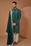 Buy_Kasbah_Green Silk Embroidered Thread Jaal Kurta With Stole _at_Aza_Fashions