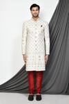 Aryavir Malhotra_Cream Mulberry Embroidered Zari Vintage Sherwani _Online_at_Aza_Fashions