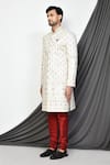 Aryavir Malhotra_Cream Sherwani Mulberry Embroidered Floral Jaal Set _at_Aza_Fashions