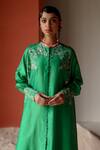 Shikha Mehta_Green Silk, Chanderi Mirrors Round Zoya Floral Vine Embroidered Kurta With Pant _Online_at_Aza_Fashions