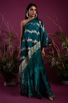 Buy_tara thakur_Green Brocade Woven Floral One Shoulder Asymmetric Zari Top With Pant _at_Aza_Fashions