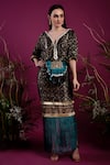 Buy_tara thakur_Black Brocade Embroidered Conch Shell V-neck Woven Geometric Kaftan Dress _at_Aza_Fashions