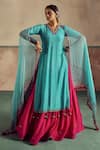 Buy_Zariya the Label_Blue Kurta And Lehenga Bamberg Silk Embroidery Threadwork Mirror Backless Set _at_Aza_Fashions