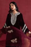 Buy_Pairaahan_Maroon Kurta And Pant Premium Silk Velvet Embroidery Gardenia Notched V Set _Online_at_Aza_Fashions