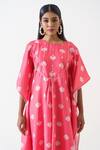 Buy_17:17 by Simmi Saboo_Coral Printed Shell Boat Neck Kaftan _Online_at_Aza_Fashions