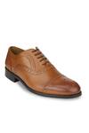 Hats Off Accessories_Brown Textured Oxford Shoes  _Online_at_Aza_Fashions