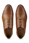 Buy_Hats Off Accessories_Brown Textured Oxford Shoes  