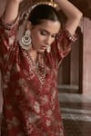Buy_Megha Pitti_Maroon Silk Embroidery V-neck Flower Print Kurta With Pant _Online_at_Aza_Fashions