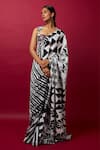 Vedika M_Multi Color Blouse Sequin Abstract Print Sweetheart Neck Pre-stitched Saree _Online_at_Aza_Fashions