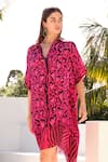 Buy_Zariaah_Pink Viscose Silk Lost Hearts Print Collar Neck Kaftan  _Online_at_Aza_Fashions