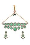 Buy_Ishhaara_Green Kundan Geometric Embellished Choker Necklace Set _Online_at_Aza_Fashions