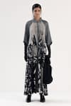 Buy_Yavi_Black 100% Cupro Vase Story Print Collar Neck Diana Shirt Dress  _at_Aza_Fashions
