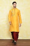 Buy_Samyukta Singhania_Yellow Art Silk Mandala Embroidery Kurta With Dhoti Pant _at_Aza_Fashions