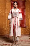 Buy_Shivani Bhargava_Ivory Cotton Embroidery Thread Notched Tie Dye Pattern Kurta _at_Aza_Fashions