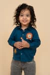 Buy_LITTLE BOYS CLOSET_Green Cotton Satin Giraffe Patch Work And Lion Shirt _at_Aza_Fashions