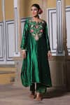 Buy_Label Niti Bothra_Green Pure Banarasi Spun Silk Embroidered Pearl Resham Yoke Kurta And Palazzo Set _at_Aza_Fashions